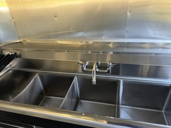 2024 8.5x20TA FOOD CONCESSION TRAILER 84'' 4211 - Image 4