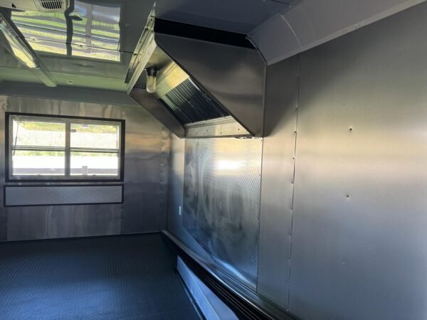 2024 8.5x20TA FOOD CONCESSION TRAILER 84'' 4211 - Image 9