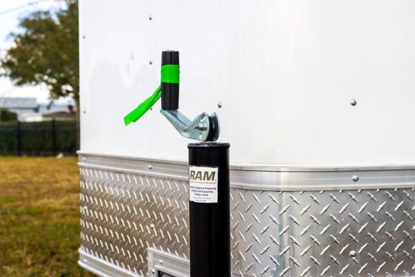 Small White Enclosed Trailer - Image 31