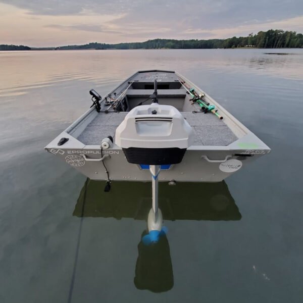 EPropulsion Spirit 1.0 Plus 3HP Electric Outboard Motor - Image 5