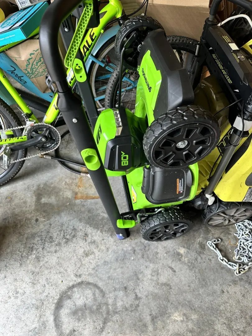 Greenworks 80V 21-Inch Self-Propelled Lawn Mower - Image 4