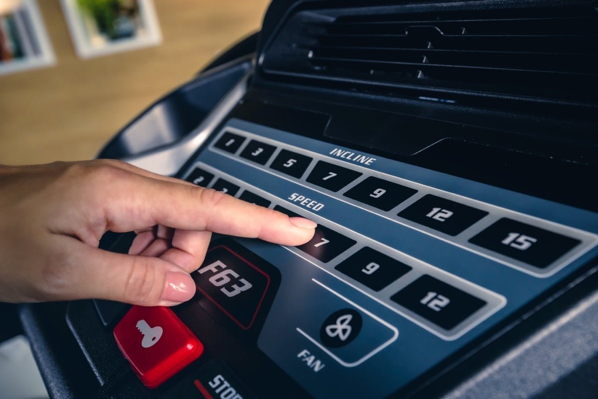 Sole F63 Treadmill - Image 8