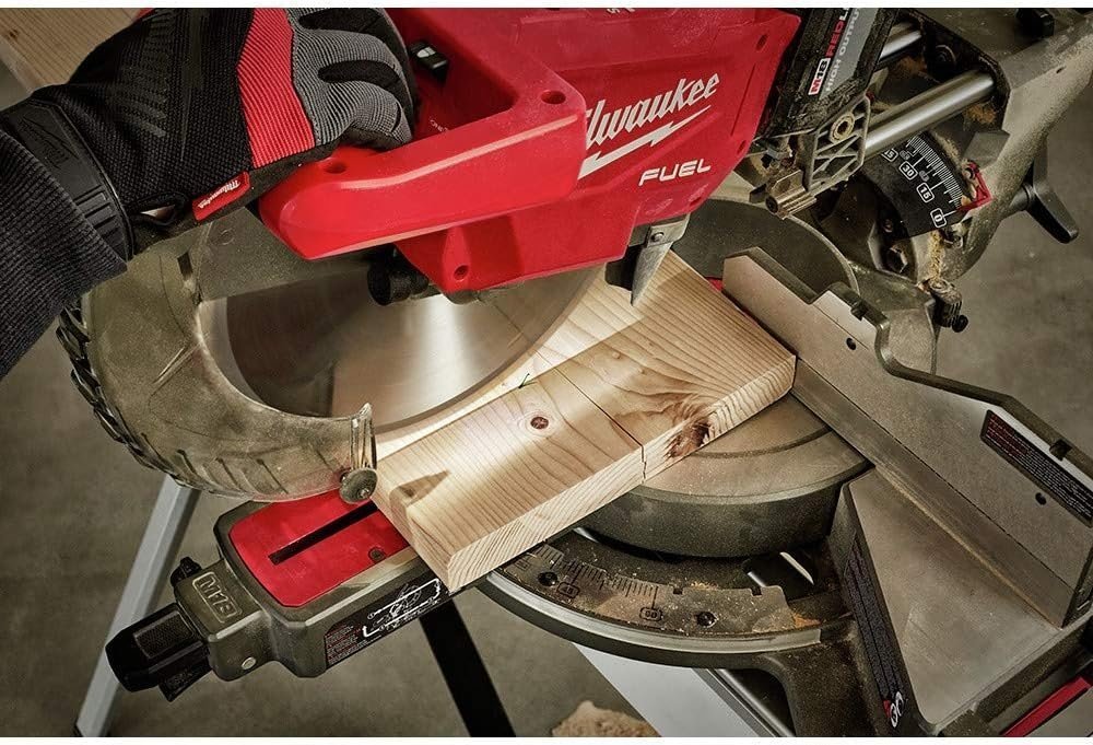 Milwaukee 18V Lithium-Ion Brushless Cordless 12 in. Dual Bevel Sliding Compound - Image 5