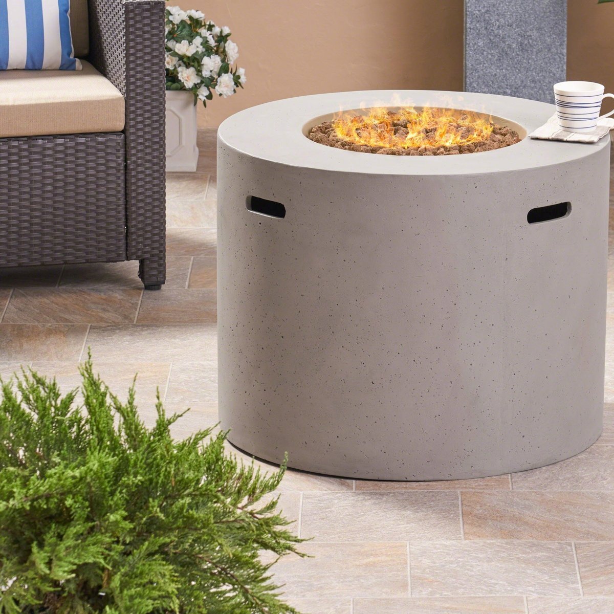 Latitude Run Caelan Outdoor Propane Gas Fire Pit Table - Image 2