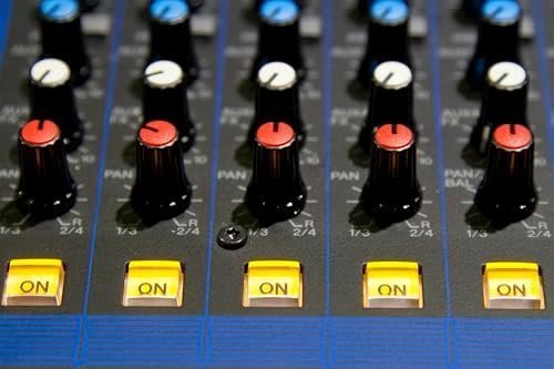 Yamaha MG16XU 16-Input 6-Bus Mixer with Effects - Image 5