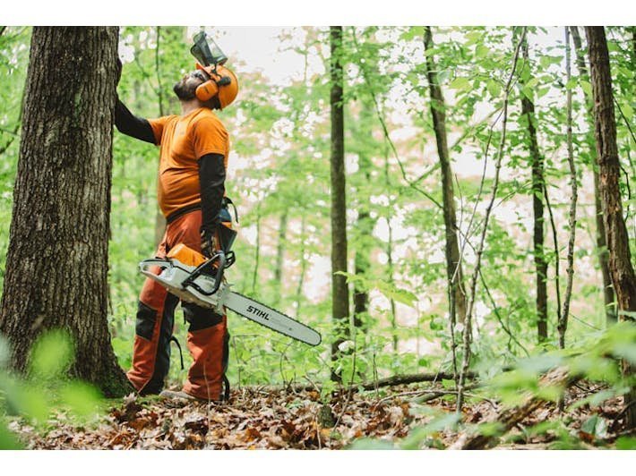 STIHL MS 462 C-M 28 72.2cc 28″ 13 Lbs Fuel-Efficient Gas-Powered M-Tronic C-M Chainsaw w/Bar & Chain - Image 3