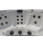 76 – Jet Acrylic Square Hot Tub with Ozonator - Image 9