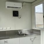 20′ standard single use container with glass windows and AC - Image 3