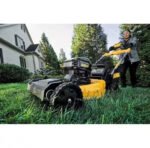 Dewalt 20V MAX 21.5 in Walk Behind Lawn Mower Kit, Hedge Trimmer Kit, String Trimmer & Leaf Blower - Image 2